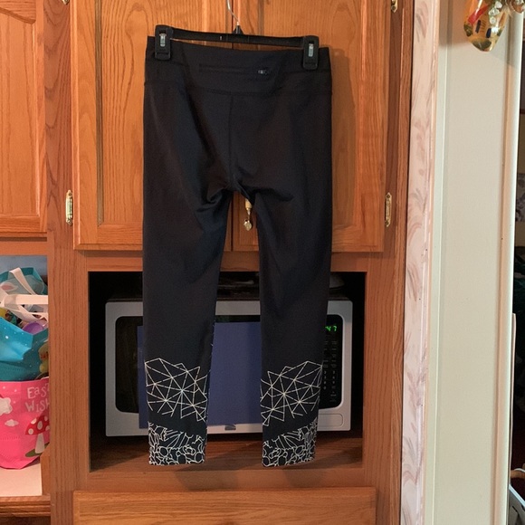 Athleta cropped leggings - Picture 3 of 9